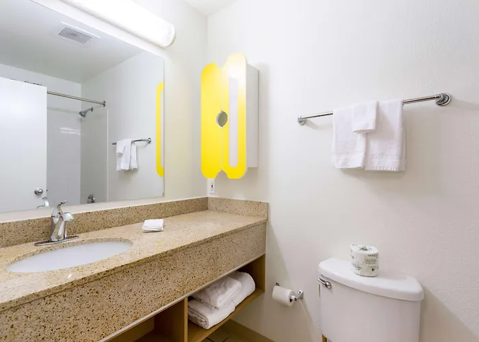 6-tempe, Az Hotel 3*